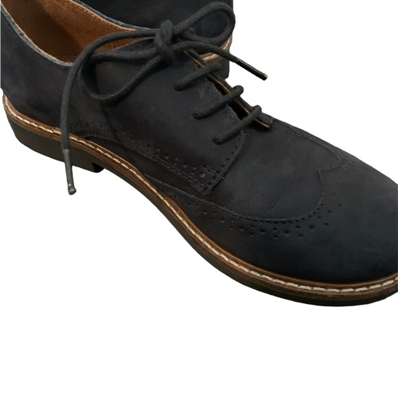 Navy Suede dress shoes with lace - Picture 3 of 3